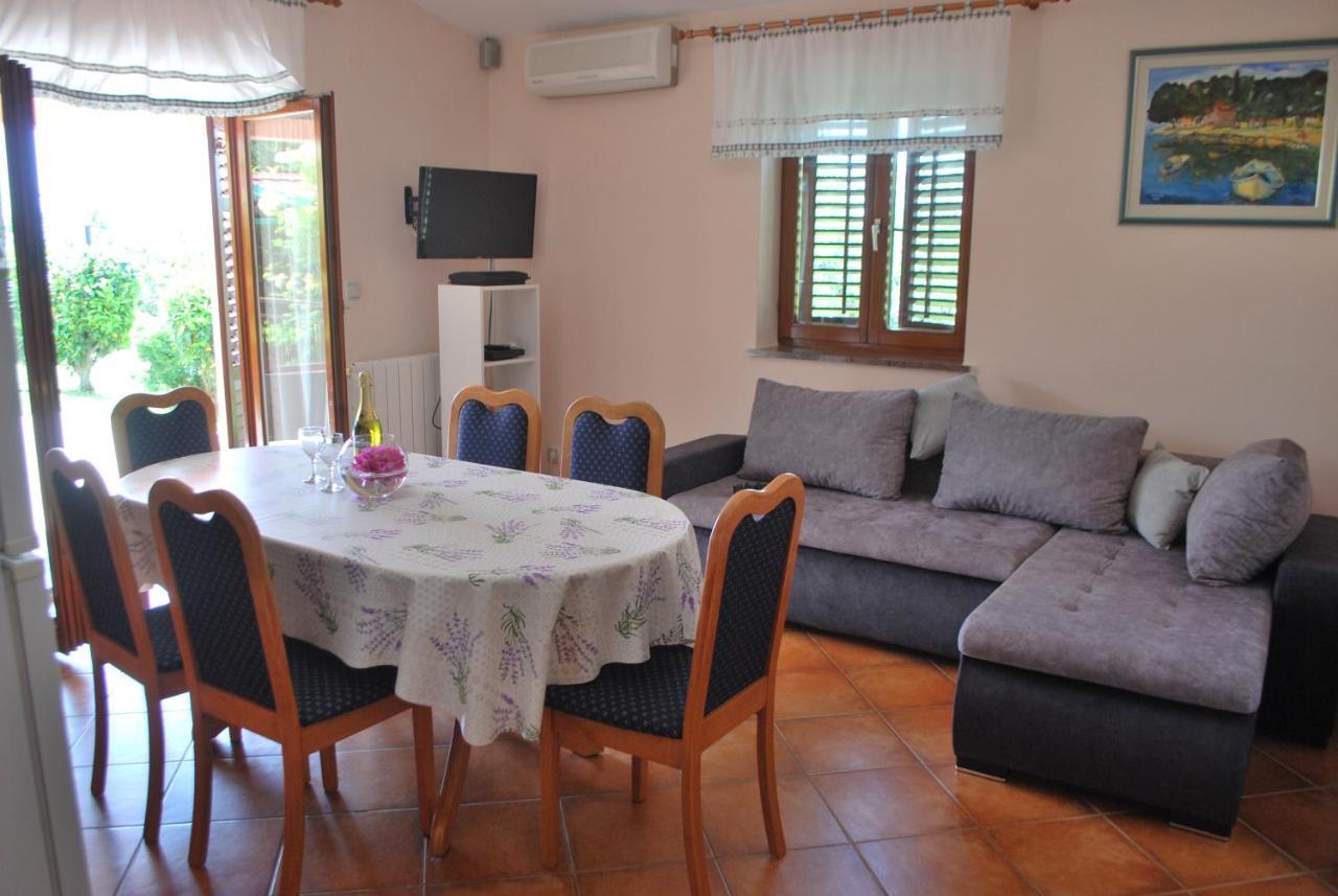 Villa Dorina Barban ภายนอก รูปภาพ
