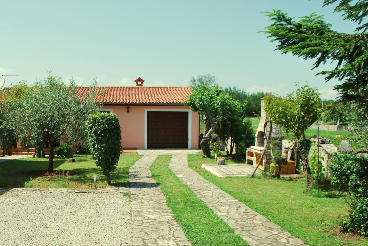 Villa Dorina Barban ภายนอก รูปภาพ