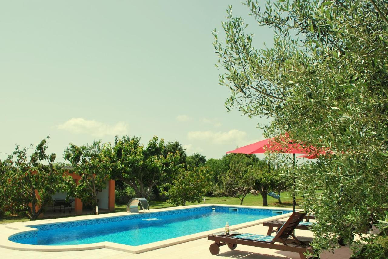 Villa Dorina Barban ภายนอก รูปภาพ