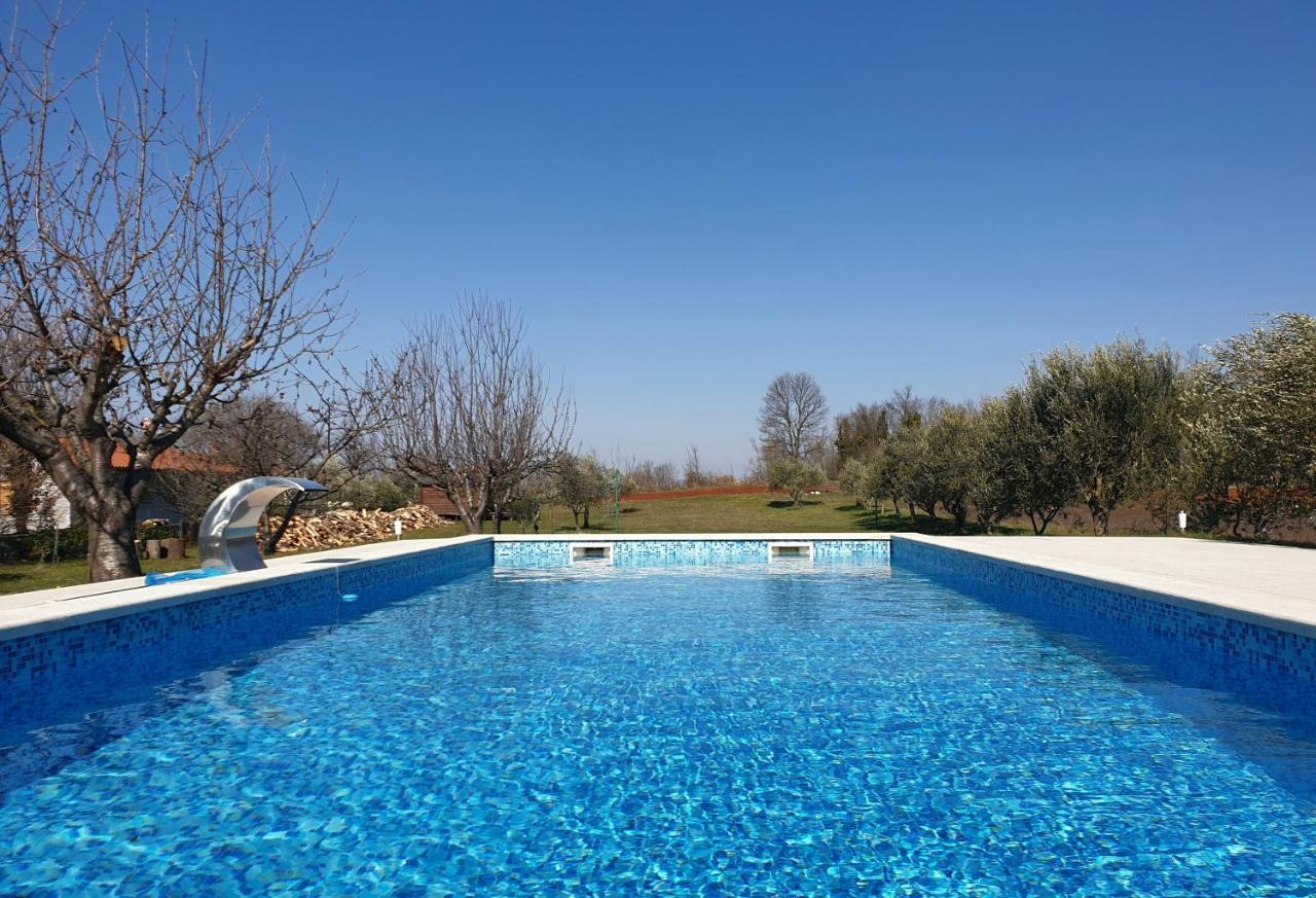 Villa Dorina Barban ภายนอก รูปภาพ